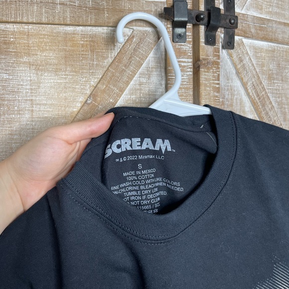 SCREAM Horror Film Graphic Tee - Picture 3 of 5